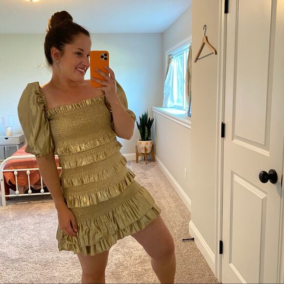 V. Chapman Gold Metallic Smocked Tiered Puff Sleeve Mini Dress 0 - Picture 3 of 16
